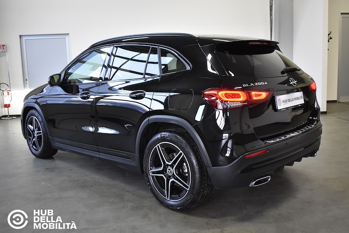 MERCEDES-BENZ GLA 200 d Automatic 4Matic Premium